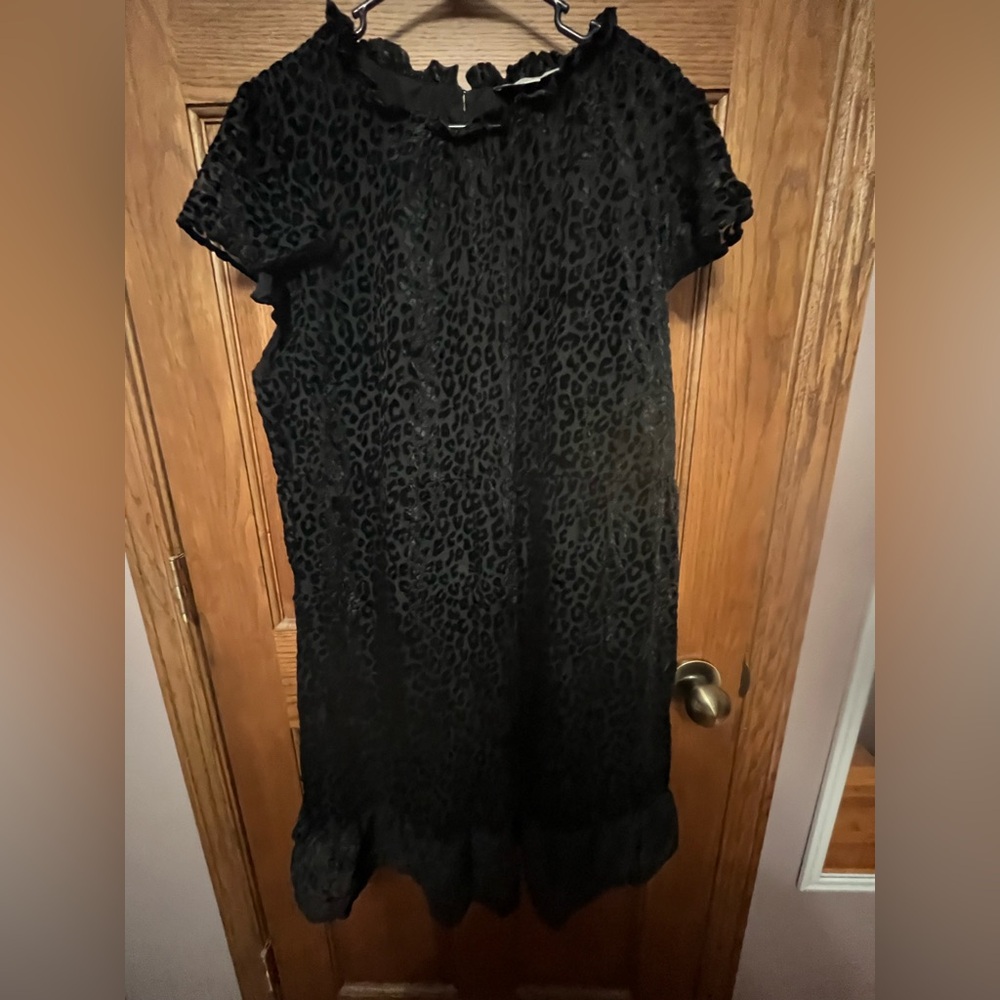 LOFT Plus leopard dress 22